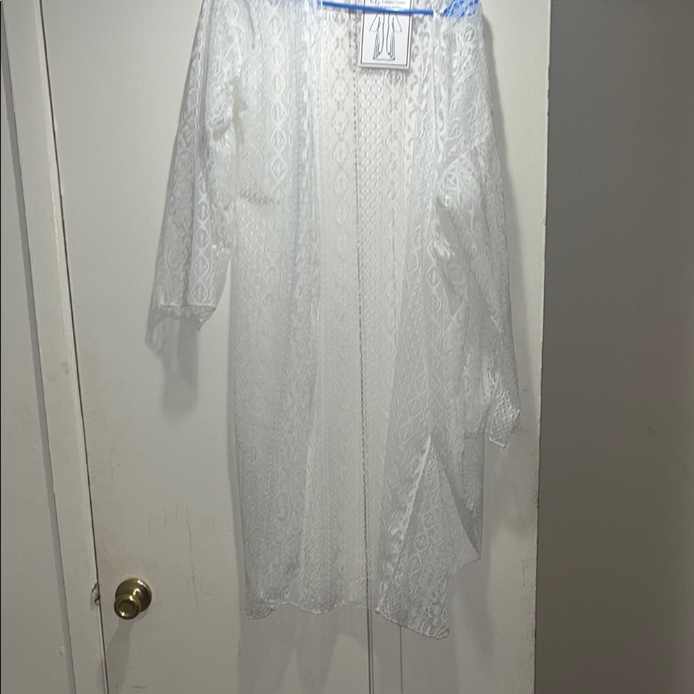NWT White Lace Kimono Cardigan Very Beautiful.